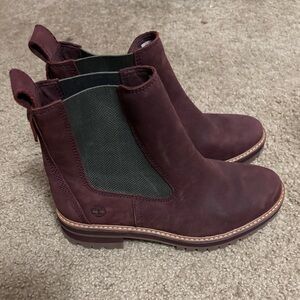Maroon/burgundy Timberland Chelsea boots size 9
